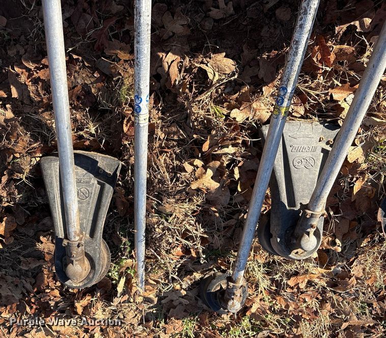 image for item EU0286 Lawn equipment