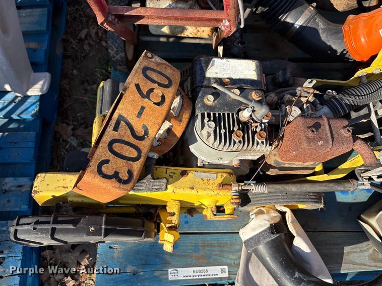 image for item EU0288 Lawn equipment