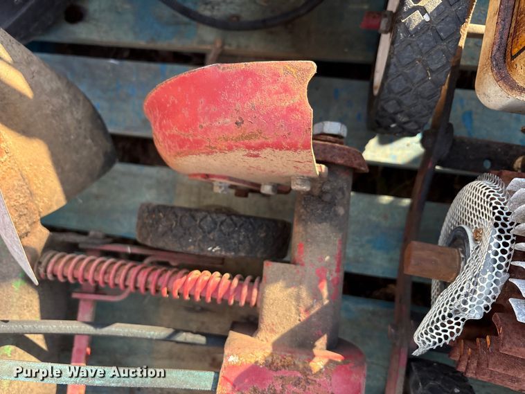 image for item EU0288 Lawn equipment