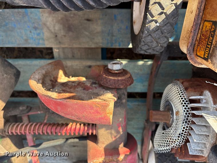 image for item EU0288 Lawn equipment