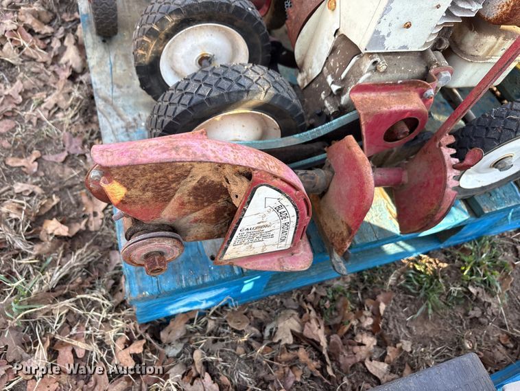 image for item EU0288 Lawn equipment