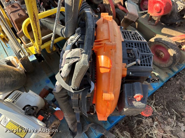 image for item EU0288 Lawn equipment