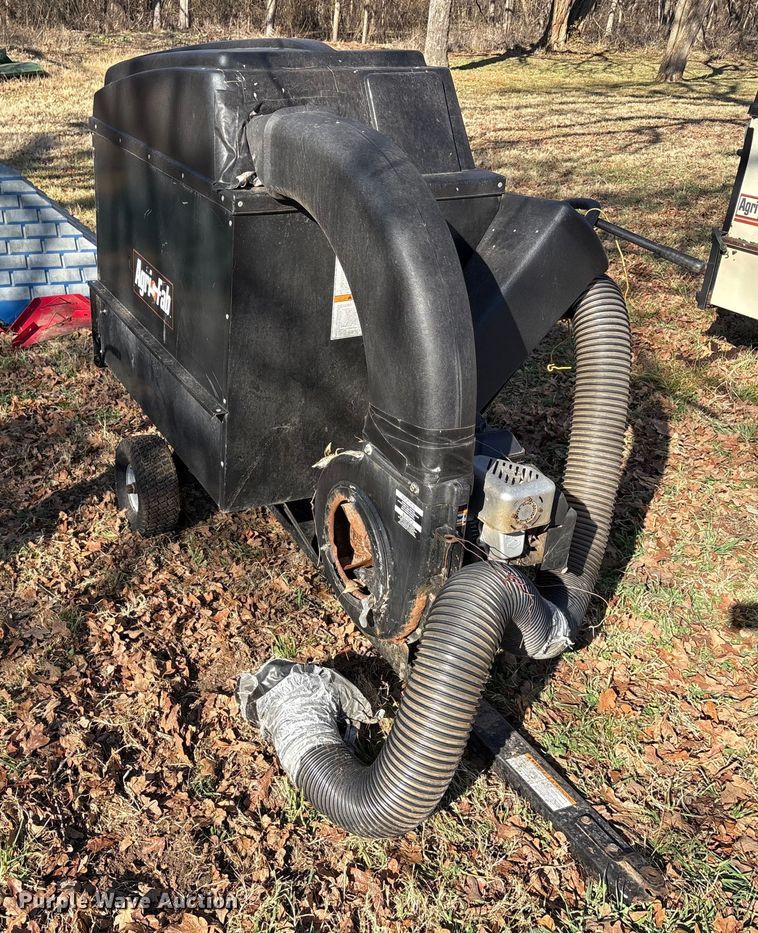 image for item EU0289 Agri Fab leaf vacuum 