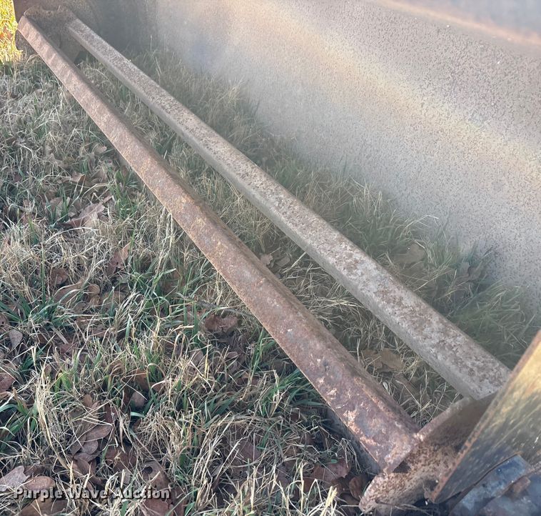 image for item EU0292 Skid steer broom