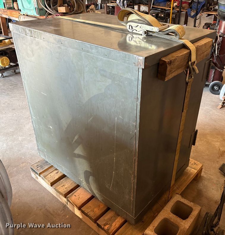 image for item EU0295 Art metal 146294 safe