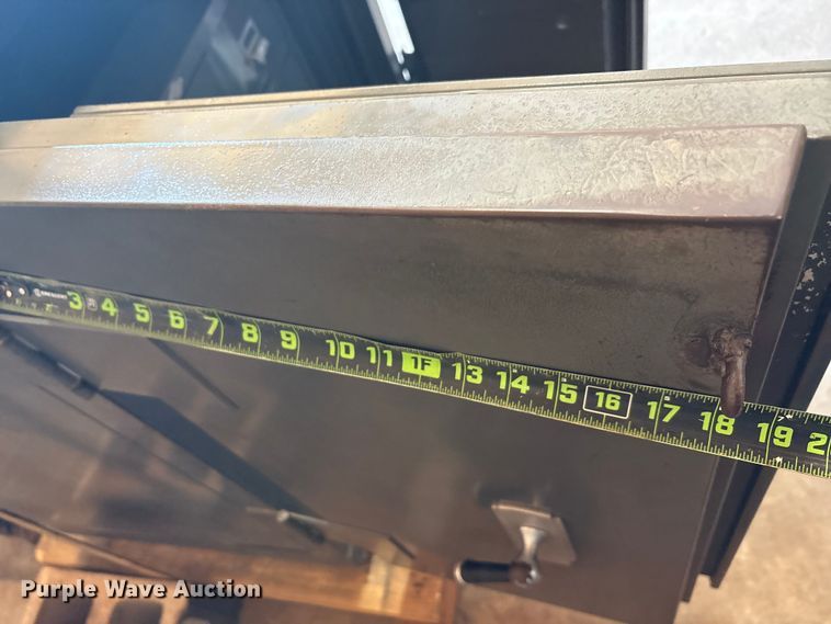 image for item EU0295 Art metal 146294 safe