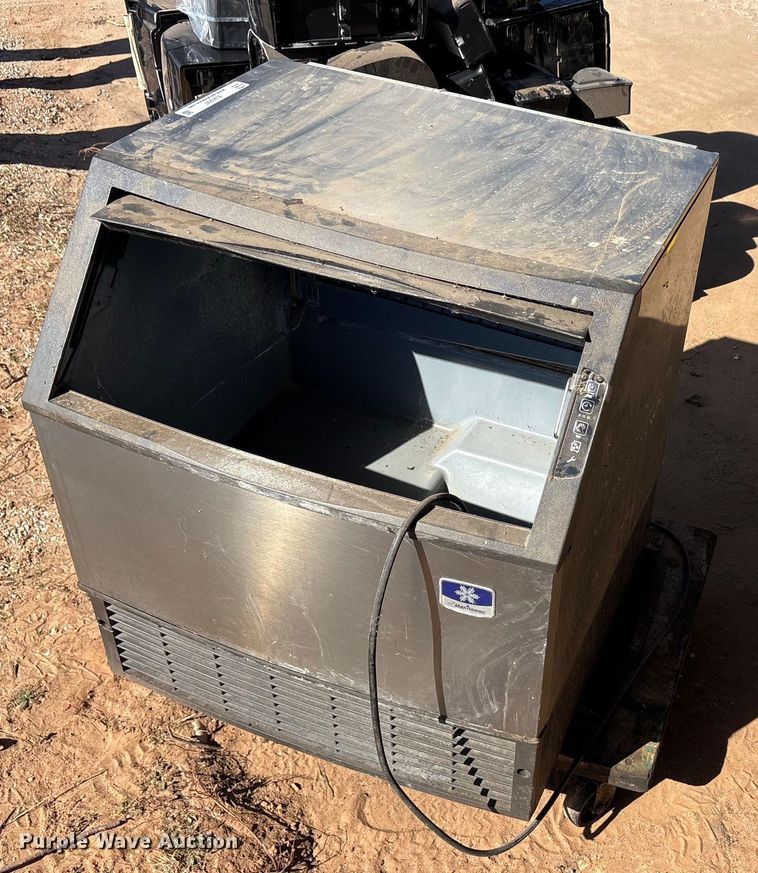 image for item EU0297 Manitowoc UYF0310A-161B ice maker