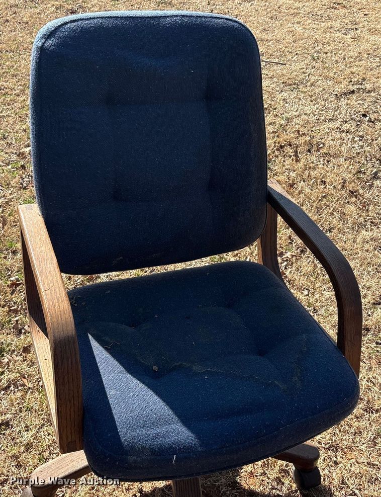 image for item EU0298 (10) office chairs