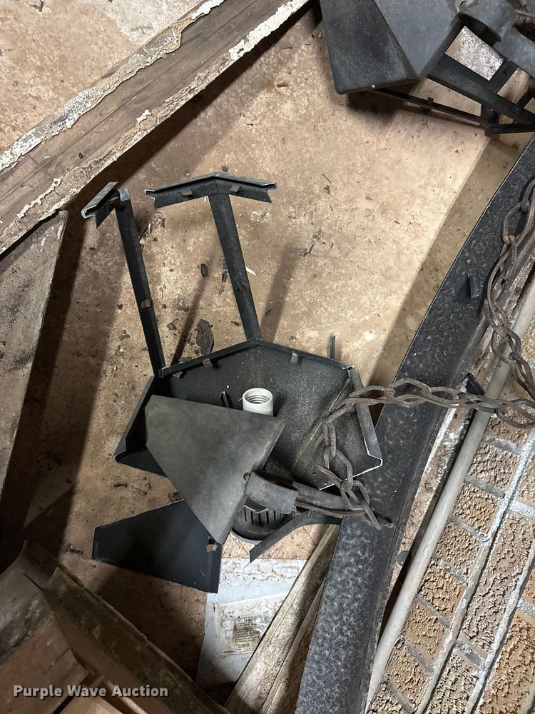 image for item EU0299 House decorations 