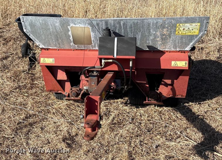 image for item EU0317 Top dresser 2500 spreader