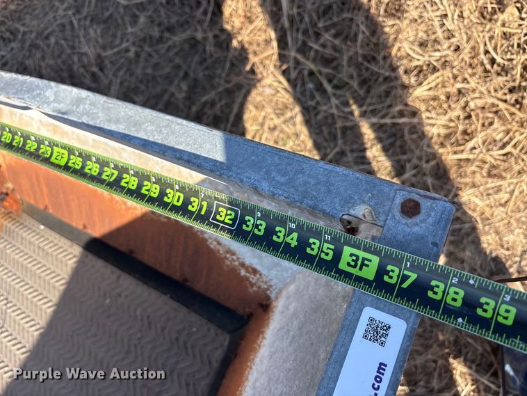 image for item EU0317 Top dresser 2500 spreader