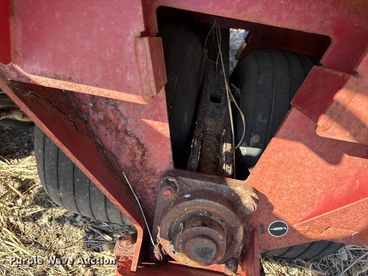 image for item EU0317 Top dresser 2500 spreader