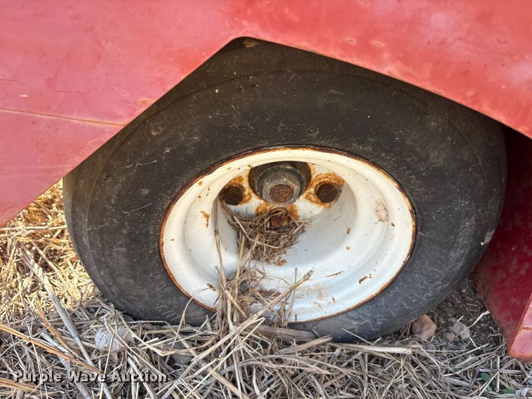 image for item EU0317 Top dresser 2500 spreader