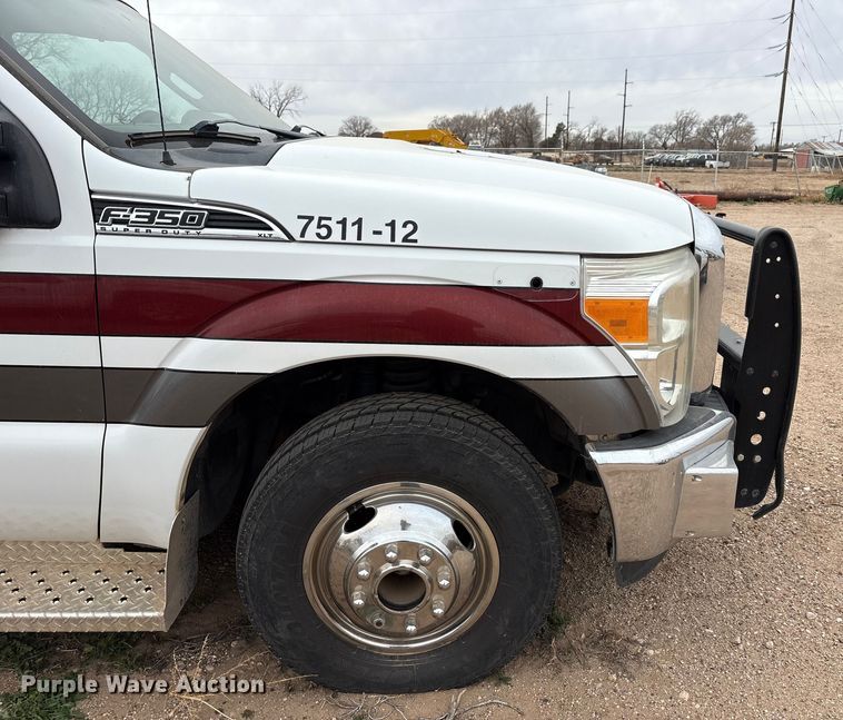 image for item EU4798 2012 Ford F350 Super Duty ambulance