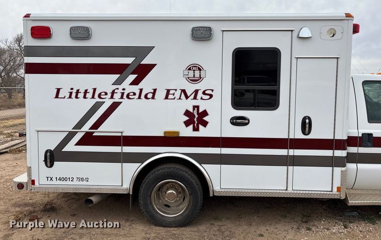 image for item EU4798 2012 Ford F350 Super Duty ambulance