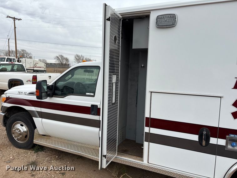 image for item EU4798 2012 Ford F350 Super Duty ambulance