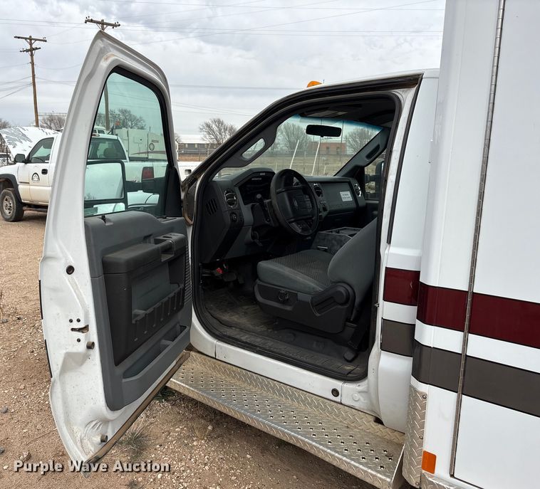 image for item EU4798 2012 Ford F350 Super Duty ambulance