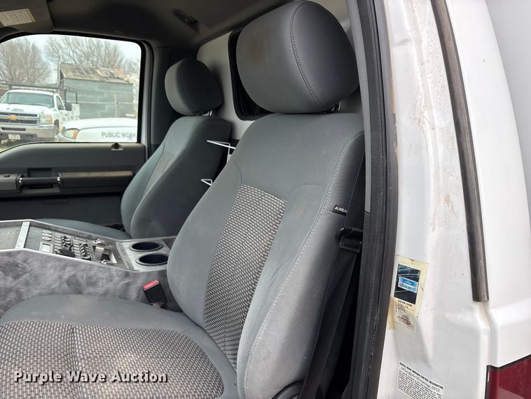 image for item EU4798 2012 Ford F350 Super Duty ambulance