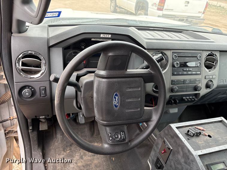 image for item EU4798 2012 Ford F350 Super Duty ambulance