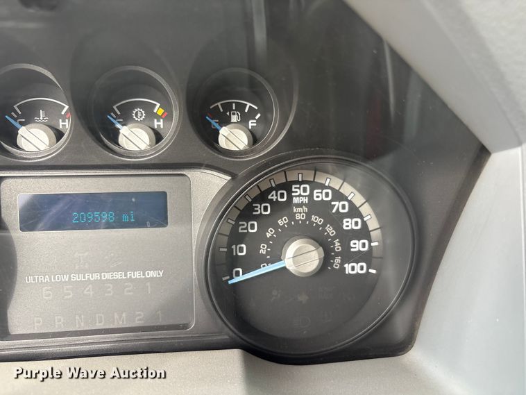 image for item EU4798 2012 Ford F350 Super Duty ambulance