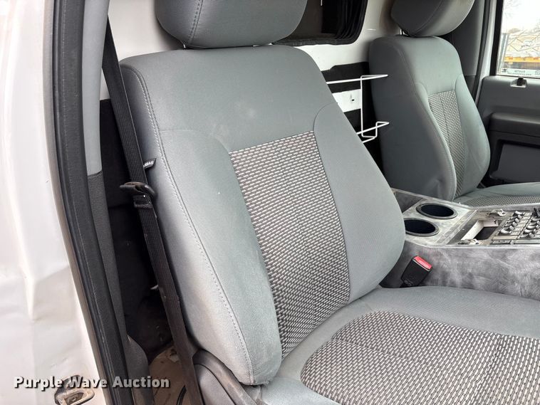 image for item EU4798 2012 Ford F350 Super Duty ambulance