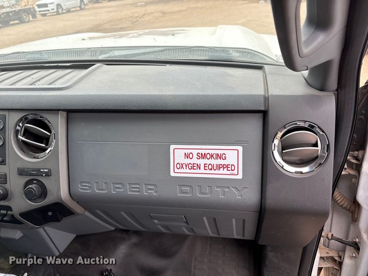 image for item EU4798 2012 Ford F350 Super Duty ambulance