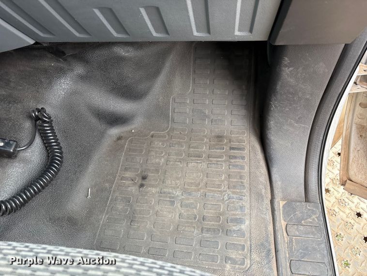 image for item EU4798 2012 Ford F350 Super Duty ambulance