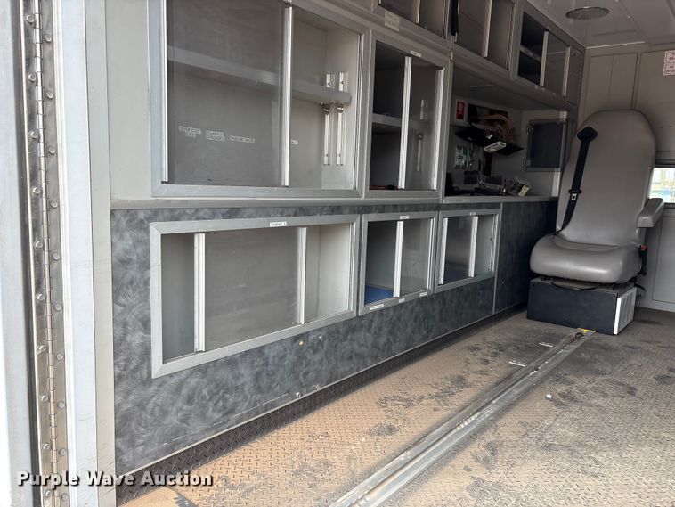 image for item EU4798 2012 Ford F350 Super Duty ambulance