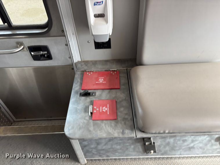 image for item EU4798 2012 Ford F350 Super Duty ambulance