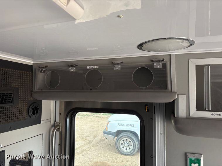 image for item EU4798 2012 Ford F350 Super Duty ambulance