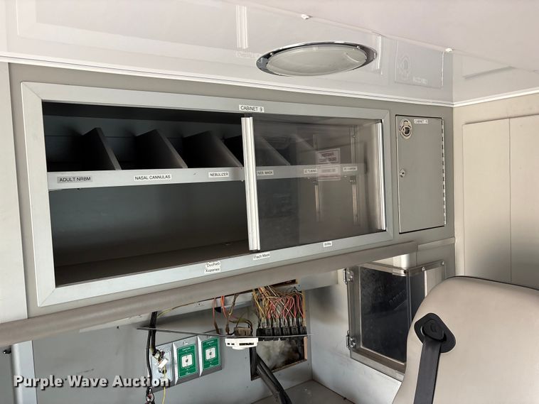 image for item EU4798 2012 Ford F350 Super Duty ambulance