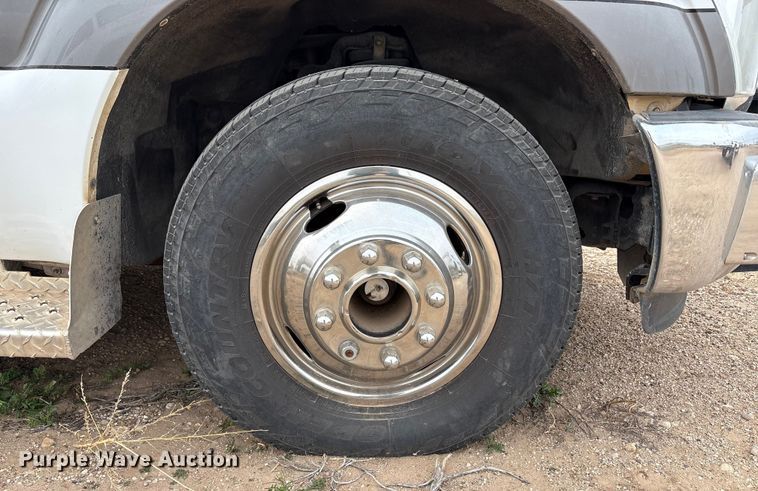 image for item EU4798 2012 Ford F350 Super Duty ambulance