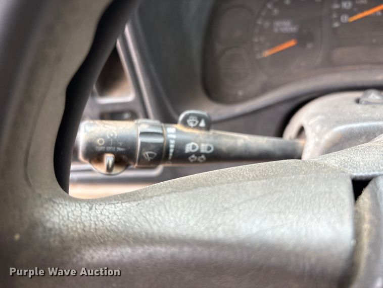 image for item EU4800 2005 Chevrolet Silverado 1500 Ext. Cab pickup truck