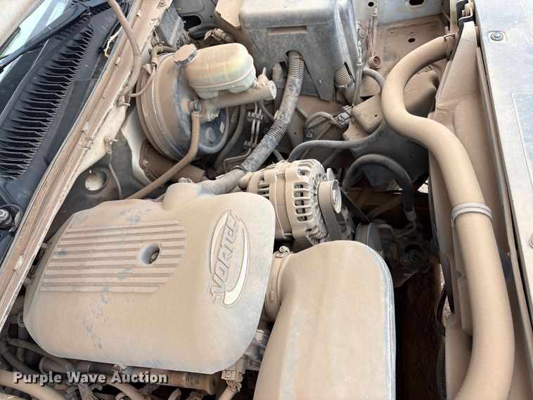 image for item EU4800 2005 Chevrolet Silverado 1500 Ext. Cab pickup truck