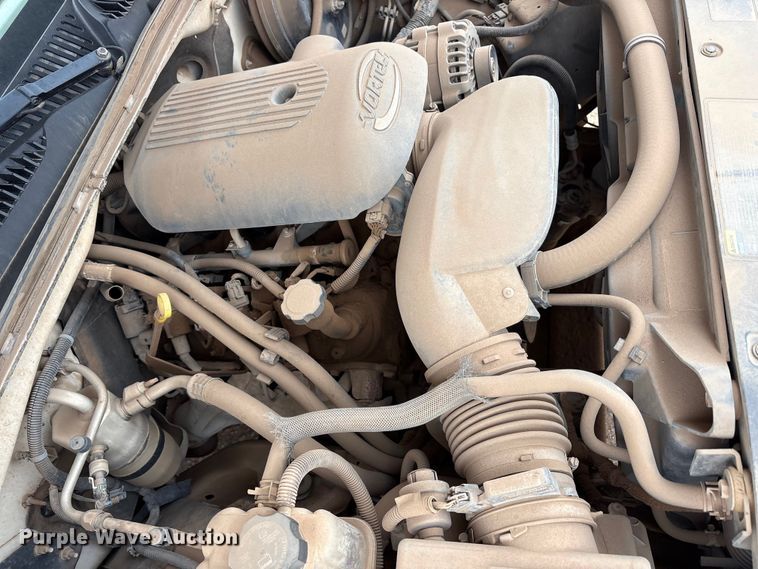 image for item EU4800 2005 Chevrolet Silverado 1500 Ext. Cab pickup truck