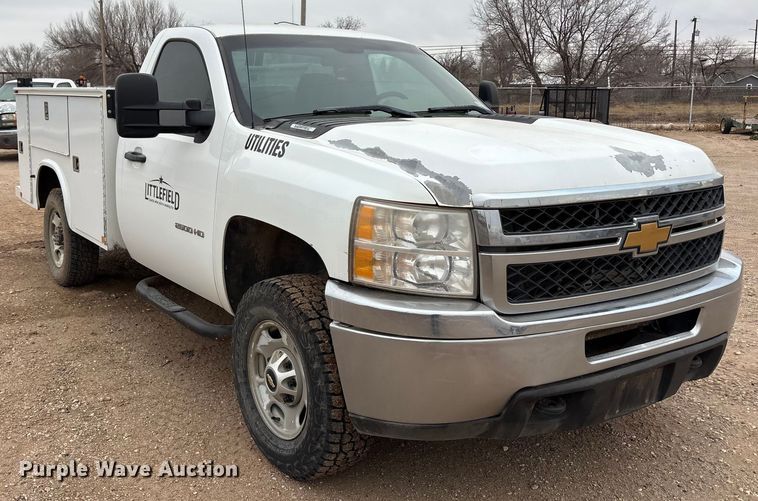 image for item EU4801 2013 Chevrolet Silverado 2500HD utility bed pickup truck