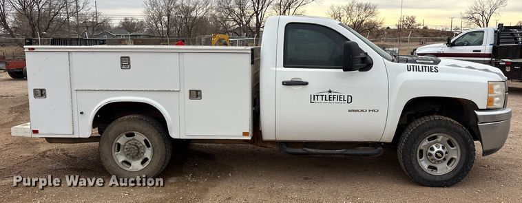 image for item EU4801 2013 Chevrolet Silverado 2500HD utility bed pickup truck
