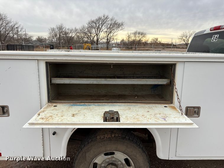 image for item EU4801 2013 Chevrolet Silverado 2500HD utility bed pickup truck