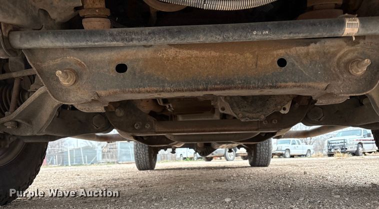 image for item EU4801 2013 Chevrolet Silverado 2500HD utility bed pickup truck