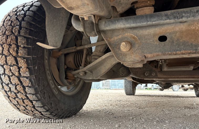 image for item EU4801 2013 Chevrolet Silverado 2500HD utility bed pickup truck