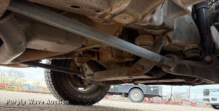 image for item EU4801 2013 Chevrolet Silverado 2500HD utility bed pickup truck