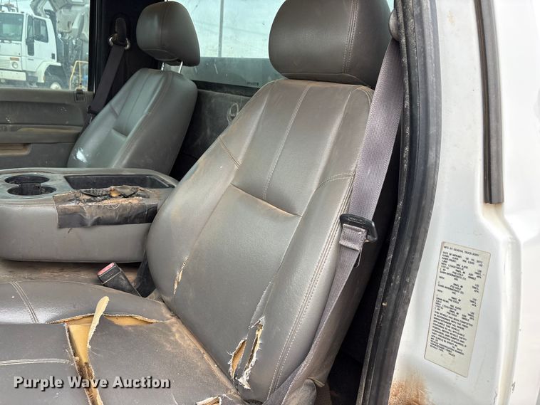 image for item EU4801 2013 Chevrolet Silverado 2500HD utility bed pickup truck