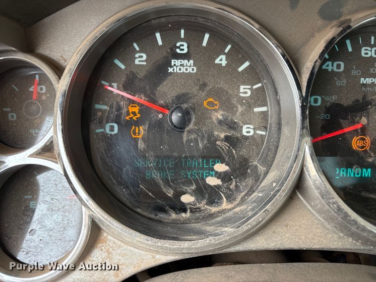 image for item EU4801 2013 Chevrolet Silverado 2500HD utility bed pickup truck