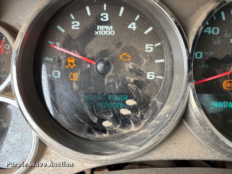 image for item EU4801 2013 Chevrolet Silverado 2500HD utility bed pickup truck