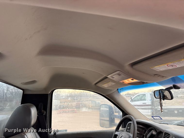 image for item EU4801 2013 Chevrolet Silverado 2500HD utility bed pickup truck