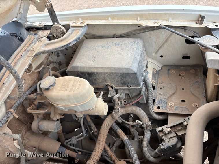 image for item EU4801 2013 Chevrolet Silverado 2500HD utility bed pickup truck