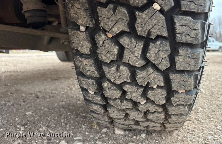 image for item EU4801 2013 Chevrolet Silverado 2500HD utility bed pickup truck