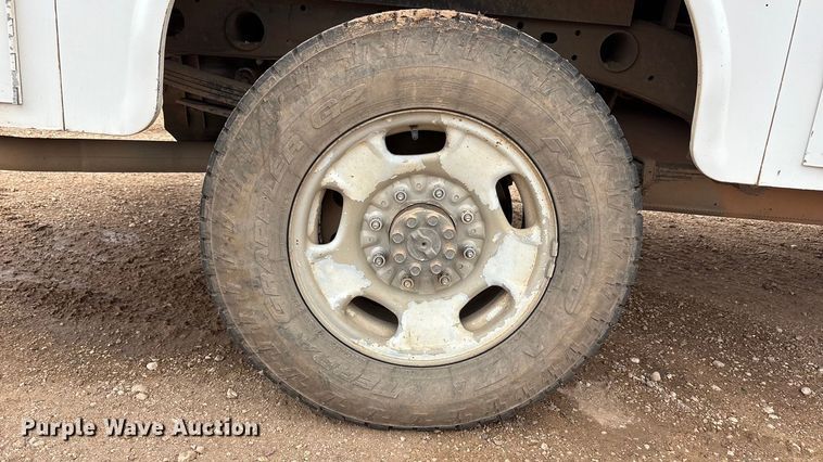 image for item EU4801 2013 Chevrolet Silverado 2500HD utility bed pickup truck