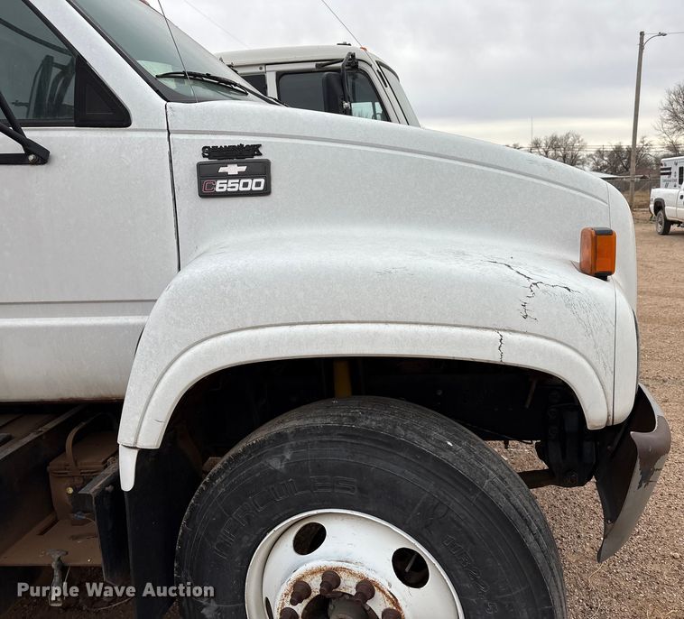 image for item EU4805 1998 Chevrolet C6500 dump truck