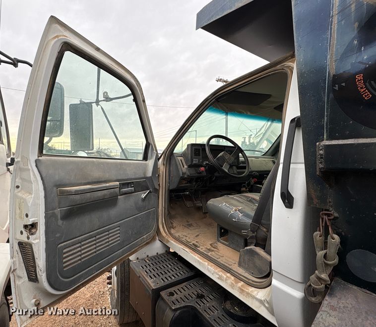 image for item EU4805 1998 Chevrolet C6500 dump truck
